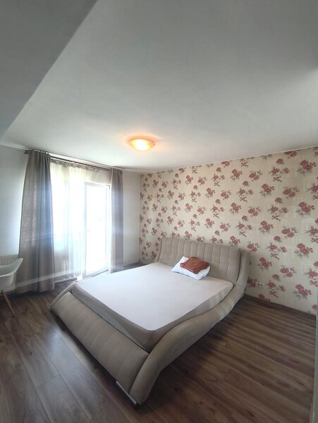 Giurgiului, Berceni, garsoniera, 340 eur (usor negociabil).